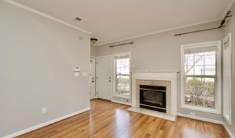 2324 HENSHAW Pl 3, Alexandria, VA 22311
