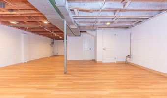 641 Louise Dr, Ann Arbor, MI 48103
