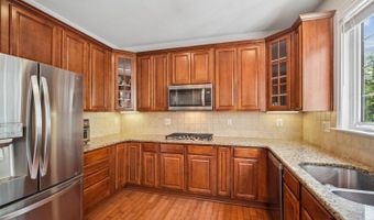 4049 COLUMBIA Pike, Arlington, VA 22204