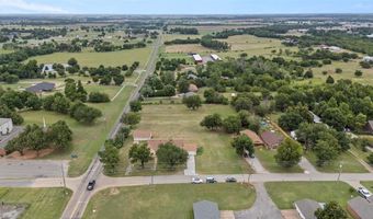 2830 W Georgia Ave, Chickasha, OK 73018