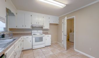 1102 Douglas Dr, Bainbridge, GA 39819