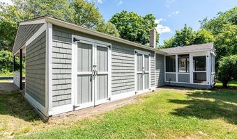 19 Waldron Ave, North Kingstown, RI 02852
