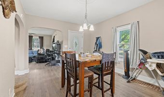 1002 S Van Buren St, Auburn, IN 46706