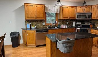 850 E Mill St, Akron, IA 51001