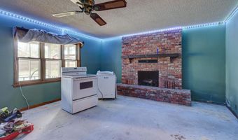 1643 Washington Ave, Baxter Springs, KS 66713