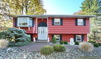 72 Laura Dr, Airmont, NY 10952