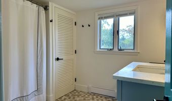 36 Tuxis Rd, Madison, CT 06443