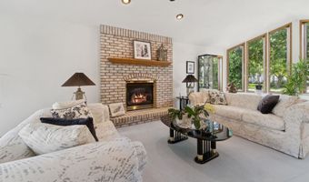 330 W FLORIDA Ave, Appleton, WI 54911