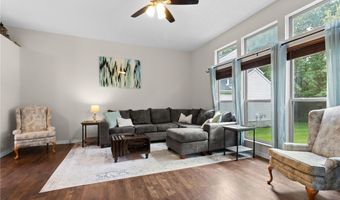 1097 Pebble Brook Dr, Columbus, OH 43240