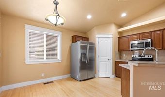 3889 N Maple Grove Rd, Boise, ID 83704