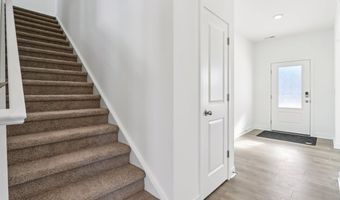 8080 Wesleyan Dr, Avon, IN 46123