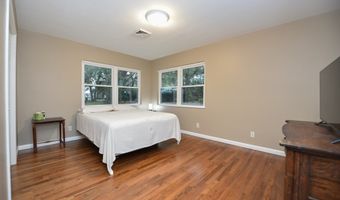 11 Shadow Ln, Apalachicola, FL 32320