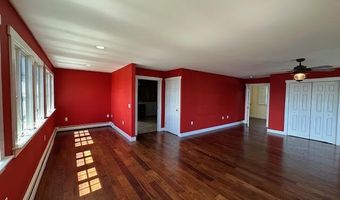 11 Treat St, Belfast, ME 04915