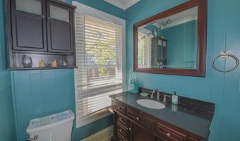 1009 Main St N, Abbeville, SC 29620
