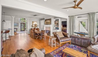 5 Petigru Dr, Beaufort, SC 29902