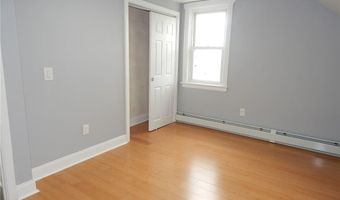 52 Hillwood St, Cranston, RI 02920