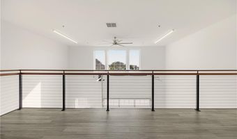 55 John Clarke Rd 3, Middletown, RI 02842