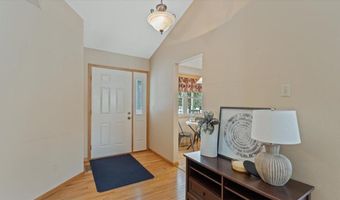 1502 Armstrong Cir NW, Alexandria, MN 56308