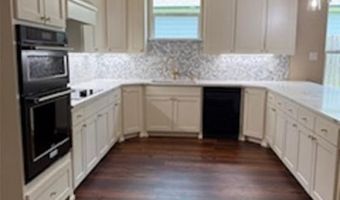 318 S Watson St B, Alvarado, TX 76009