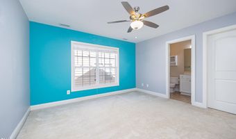 8007 Crookneck Dr, Angier, NC 27501