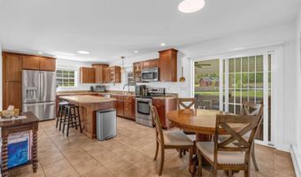 174 Rolling Meadow Dr, Bangor, ME 04401