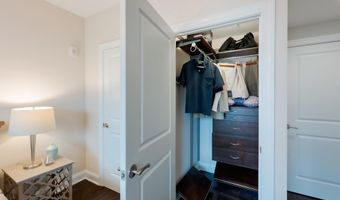 4915 HAMPDEN Ln 207, Bethesda, MD 20814
