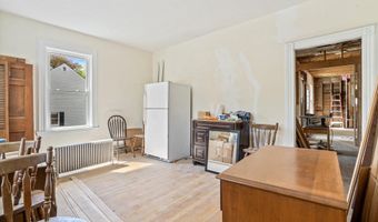 31 Bath St, Bath, ME 04530