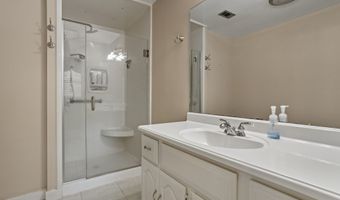 487 Oaklawn Pl, Biloxi, MS 39530