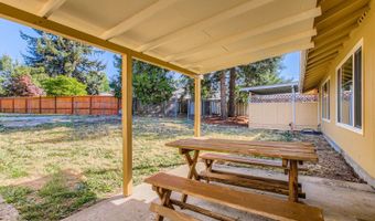 16305 SE STERLING Cir, Milwaukie, OR 97267