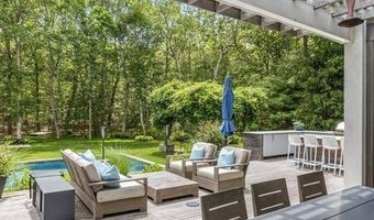 22 Phelan Ct, Amagansett, NY 11930