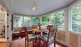 45 N Nabby Rd, Danbury, CT 06811