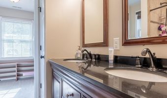 6712 HARRISON Ln, Alexandria, VA 22306