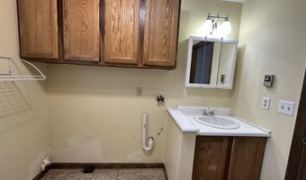 90 Baldwin Dr, Bangor, ME 04401