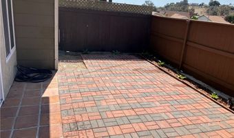 2366 Adirondack Row 6, San Diego, CA 92139