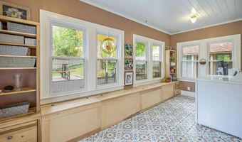 4951 W Liberty Rd, Ann Arbor, MI 48103