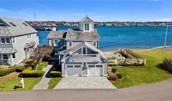 19 Defenders Row, Newport, RI 02840