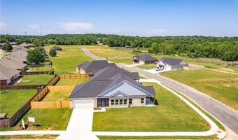 801 Avondale Dr, Alma, AR 72921