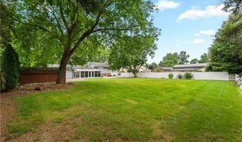 13795 Overcrest St NE, Alliance, OH 44601