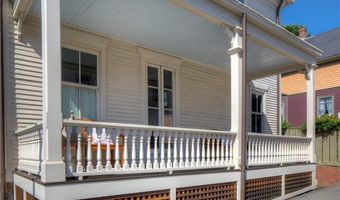 204 Spring St, Newport, RI 02840