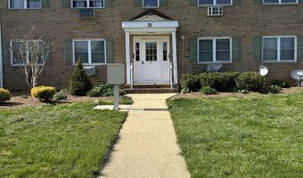 31 Manchester Ct B, Freehold, NJ 07728