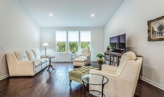 2448 Meadow Hills Dr, Ann Arbor, MI 48108