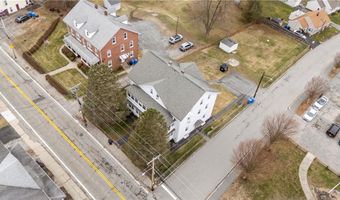 95 School St, Lincoln, RI 02865
