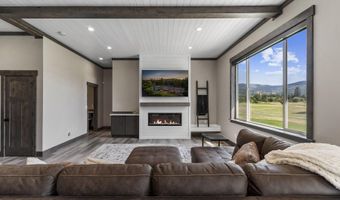 40 Bunker Ln, Blanchard, ID 83804