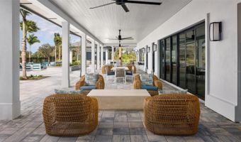 5828 WINDBREAK Ct, Apollo Beach, FL 33572
