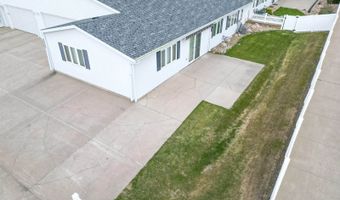 3015 Colorado Dr, Bismarck, ND 58503