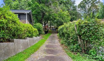 11 Upland Rd, Asheville, NC 28804