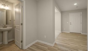 5860 156th St W, Apple Valley, MN 55124