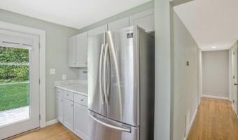 6024 RIXEY Dr, Alexandria, VA 22303