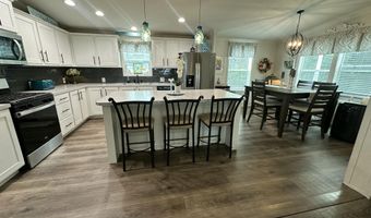 25 Park Ln, Arundel, ME 04046
