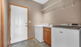 596 Vaughn Trl, Akron, OH 44319